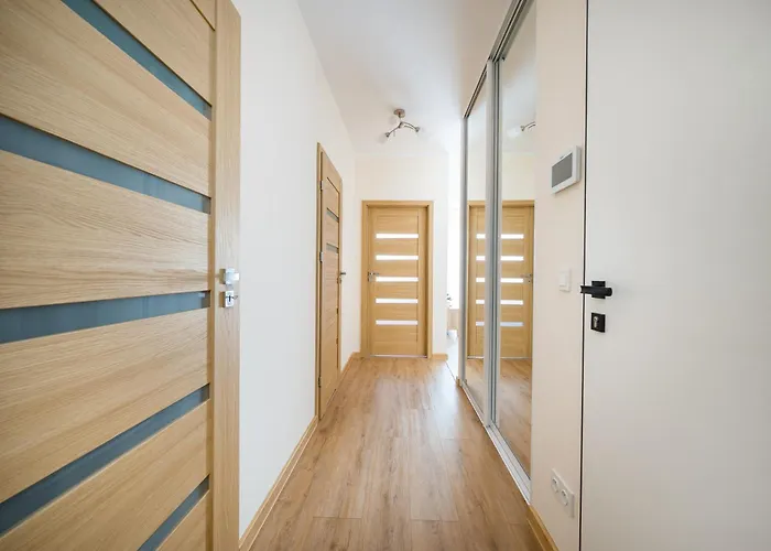 Bemowo Pleasant By Bookinghost * Varšava