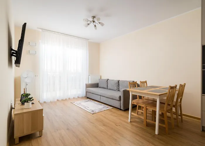 Bemowo Pleasant By Bookinghost